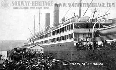 Amerika departing Hamburg, Hamburg America Line