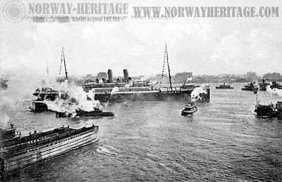 Moltke, Hamburg America Line steamship departing Hamburg