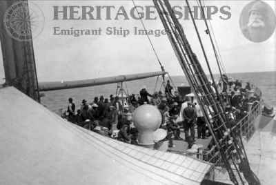 S/S Kaiser Wilhelm der Grosse, Steerage passengers gathered in the fore deck
