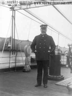 The Captian og the S/S United States (believed to be capt. R. Gtsche) photographed on a voyage in July 1913