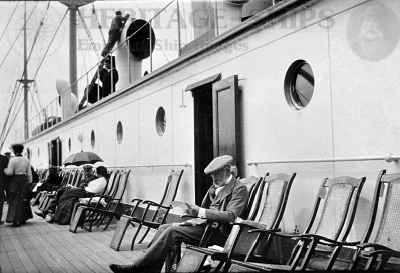 Saxonia (1) - promenade deck