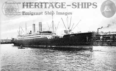 Hamburg America Line steamship Amerika - im Hamburg Hafen