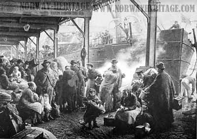 The Pennland embarking passengers at Antwerp