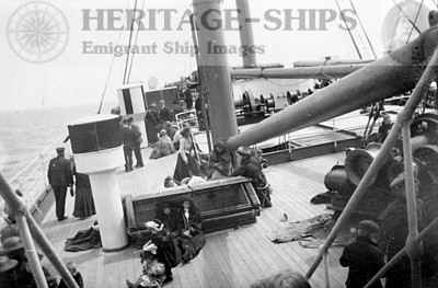Saxonia (1), steerage passengers on deck 1905