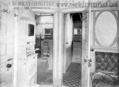 St Louis - St Paul – Suite of sitting room, bed room, bath and toilet room on…